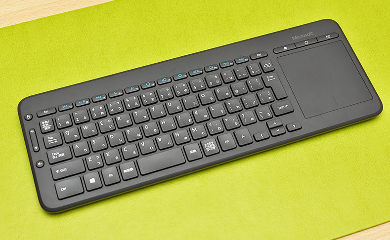 タッチパッド付!マイクロソフト キーボード All-in-One Media Keyboard 