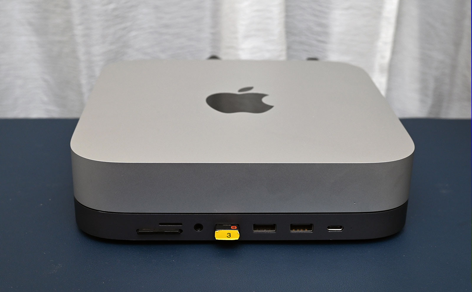 M1 Mac mini 512GB / 8GB + ハブ、追加512GB付き-