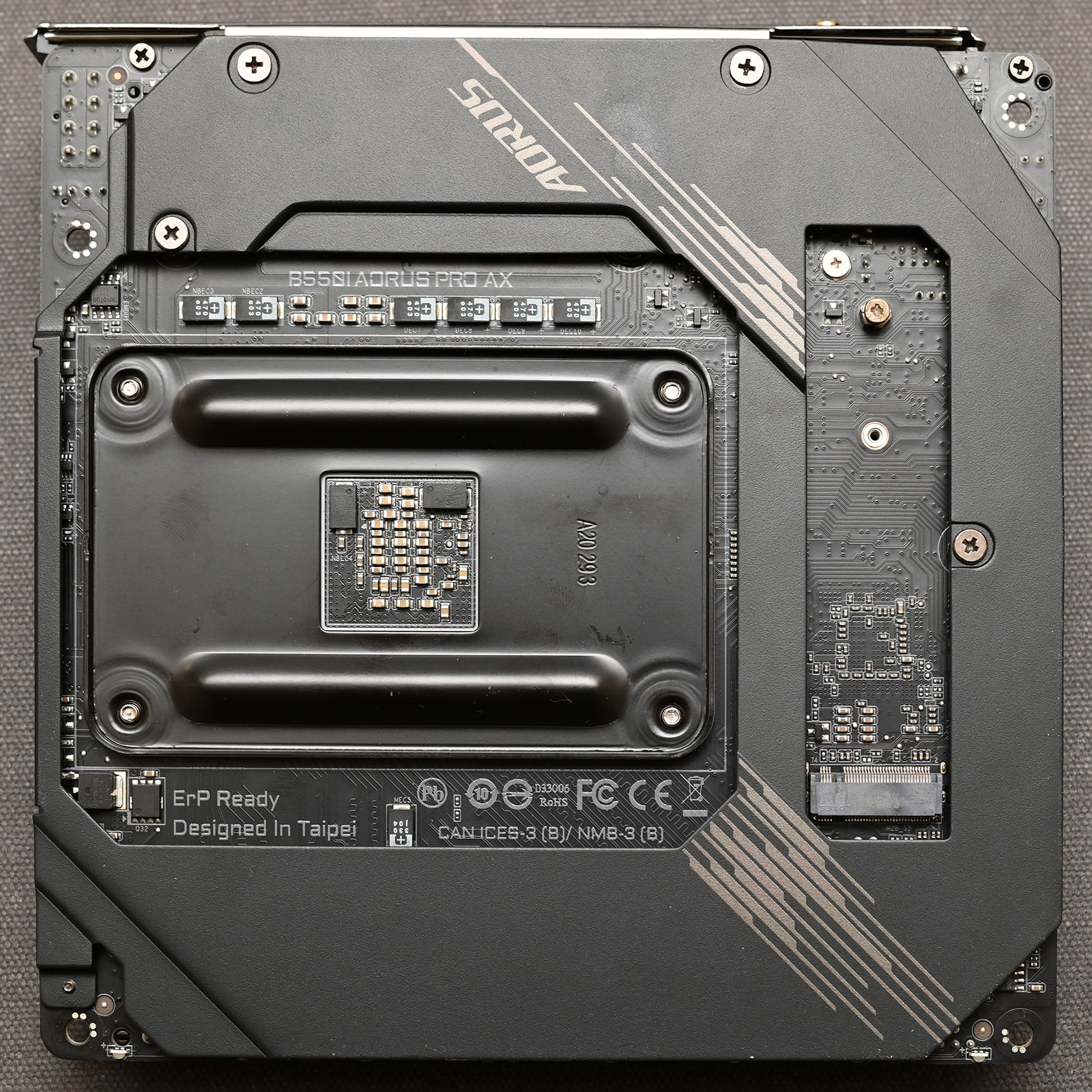 GIGABYTE B550I AORUS PRO AX マザーボード MiniITX [AMD B550 チップ