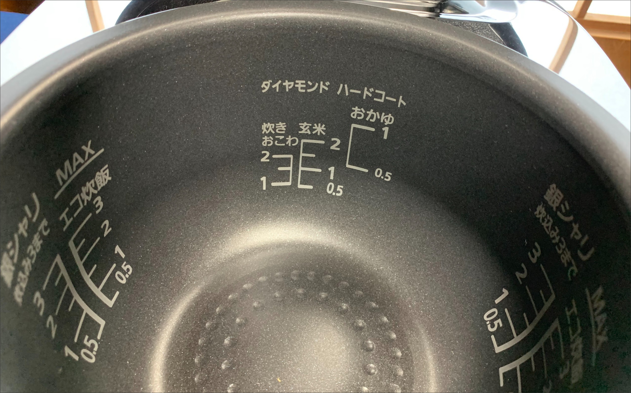 74％以上節約 ヤマダデンキ インテリア店パナソニック SR-JW058-KK 可変圧力ＩＨジャー炊飯器 3合炊き シャインブラック 炊飯器 