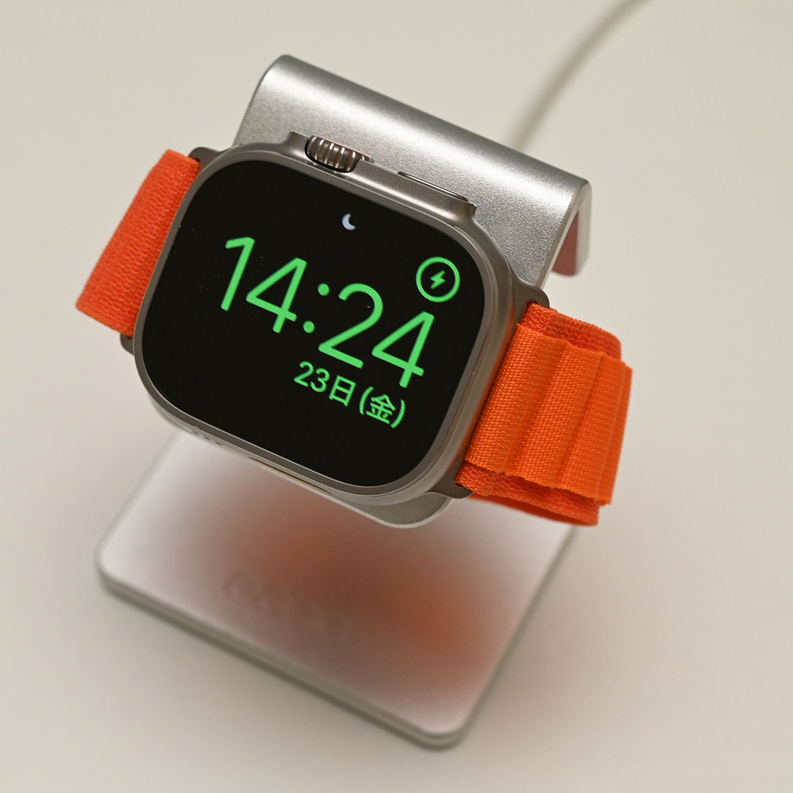 レビュー Apple Watch Ultra 用に 充電スタンドを購入 - PCまなぶ