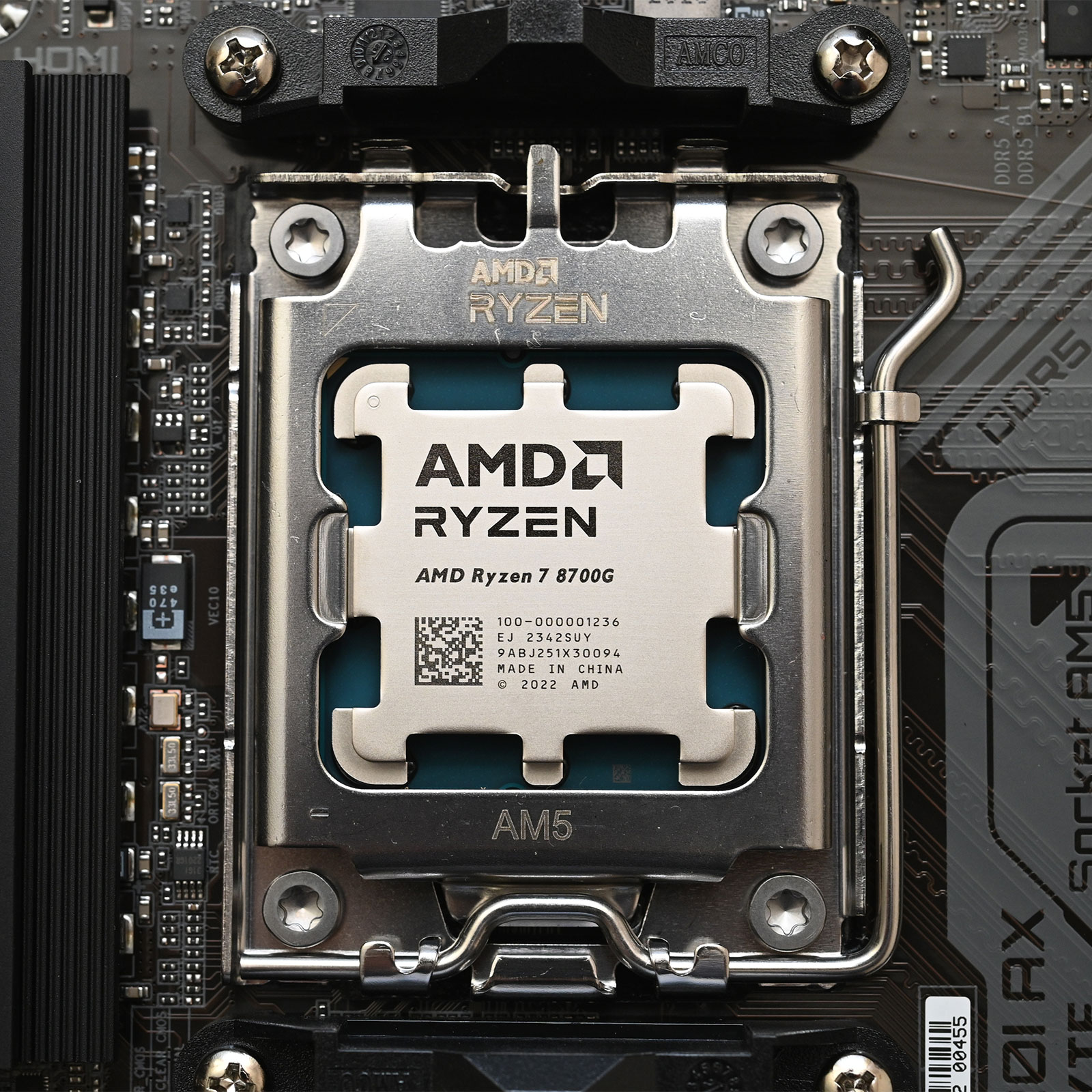実質44,865万円で買える!Full HDのゲームが内蔵GPUで普通に